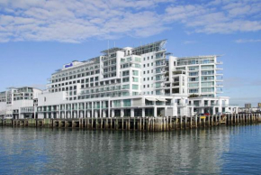 Spacious one bedroom apartment on Princes Wharf